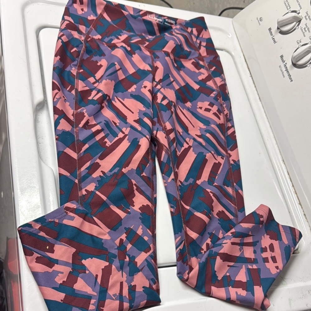 L.L. Bean Women's Abstract Pink and Blue Pants size XS petite
